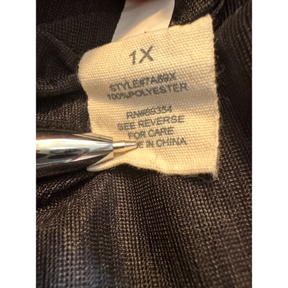 Ultra Flirt Satin Bomber Jacket Floral Black Pink Satin Zip Front Plus 1X - Picture 7 of 8